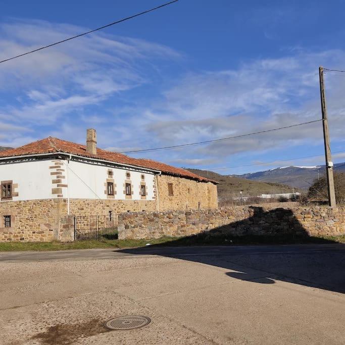 La Casa De La Tina Villa Porquera de Santullan Exterior foto